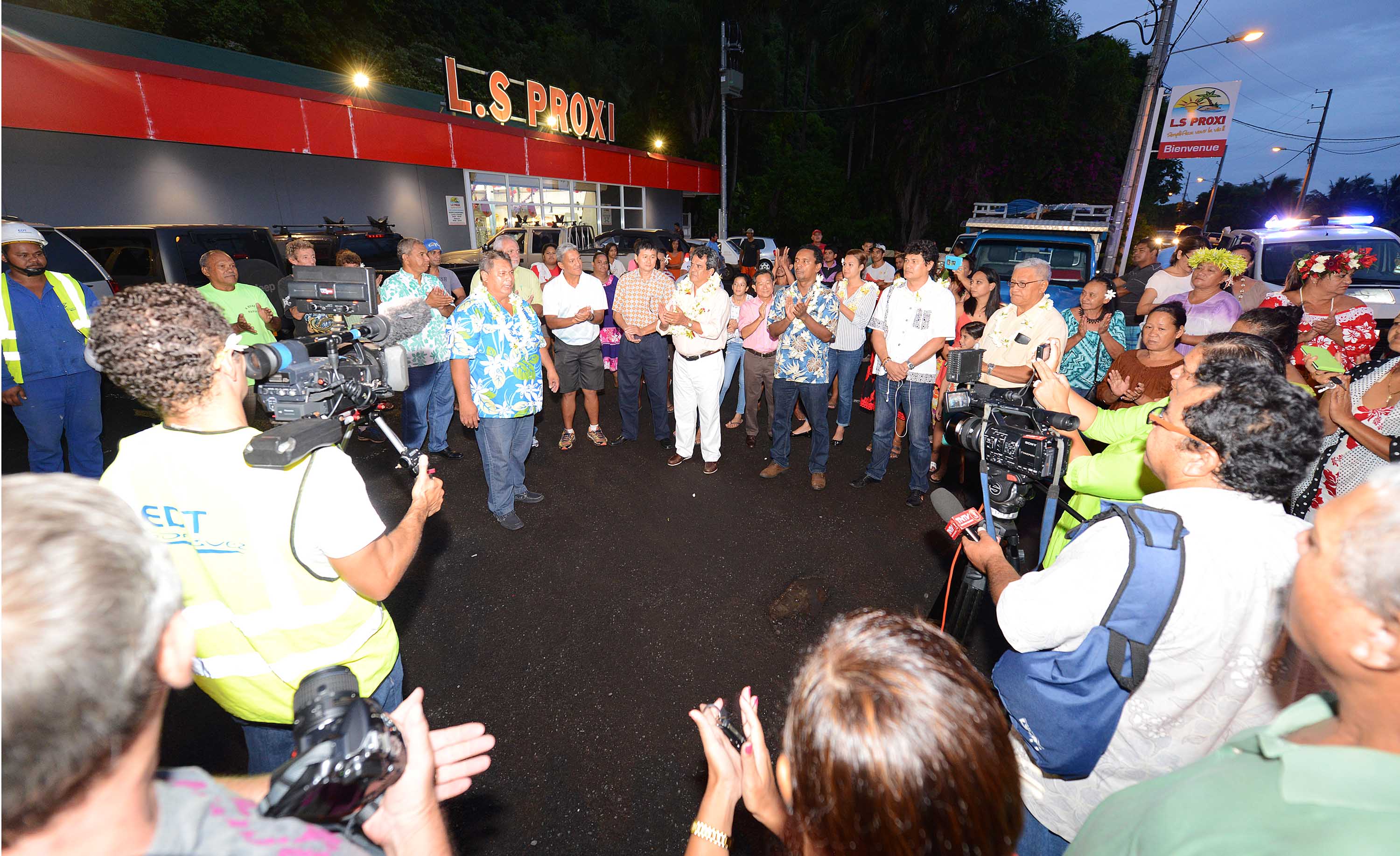 Papara : inauguration de l'éclairage