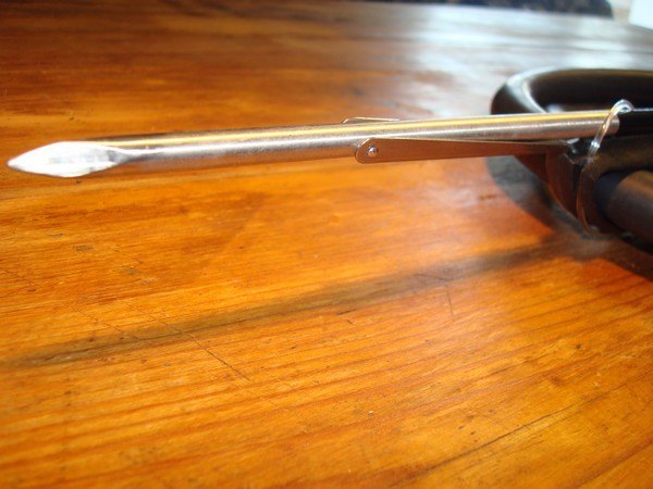 Vairao : Il harponne son jeune frère parce qu'il a coupé l'eau et cassé les toilettes