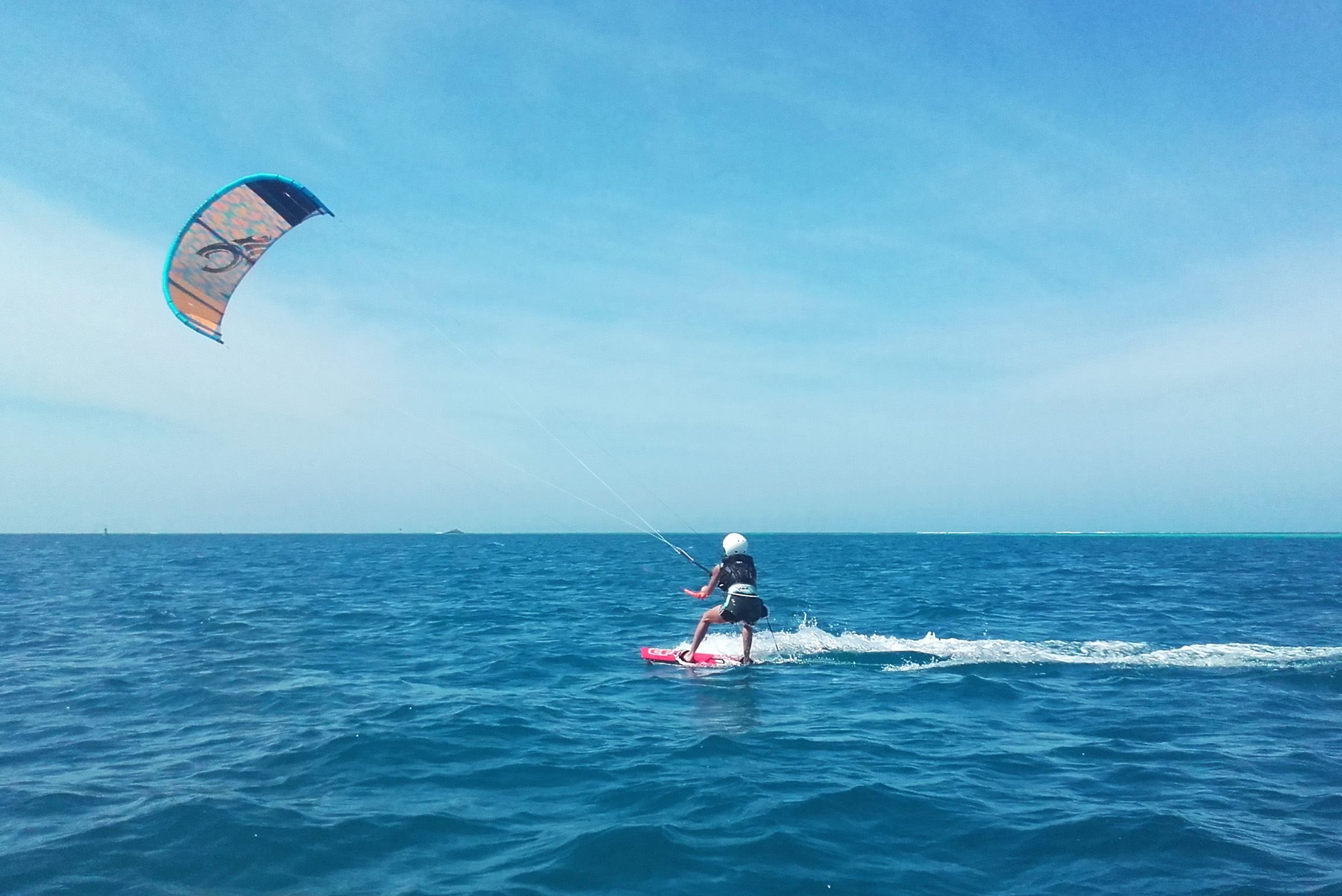 Wind Chasers Tahiti, une école de kite api