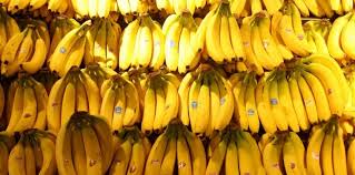 Inde: le voleur contraint de manger 40 bananes pour restituer son butin