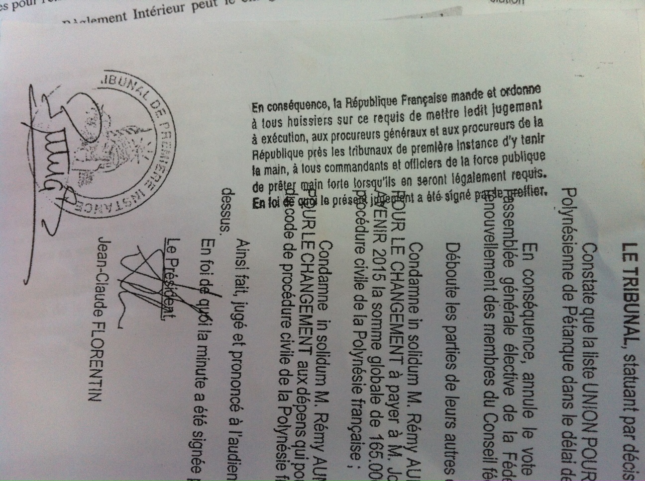 Le tampon, apposé sur le jugment, qui avait créé la confusion dans sa valeur exécutoire