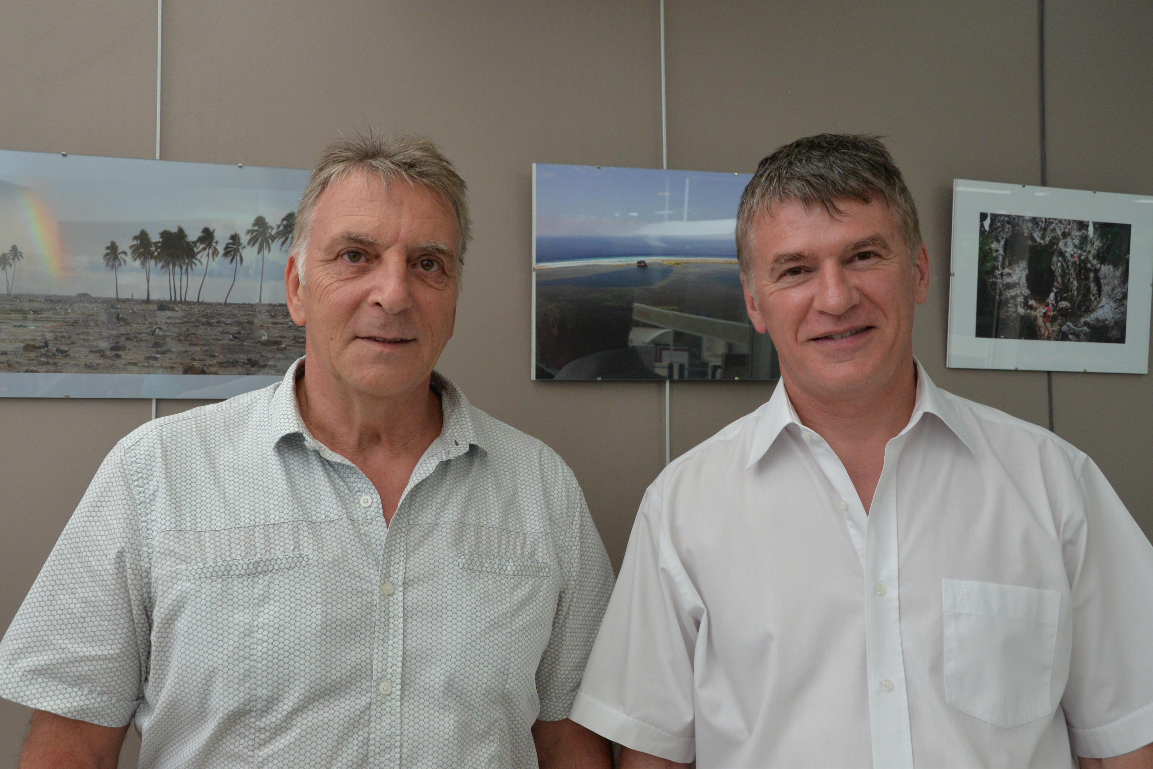 Christian Jost ( à gauche) géographe à l'UPF et Philippe Folliot, député du Tarn venu soutenir la mission Passion 2015.