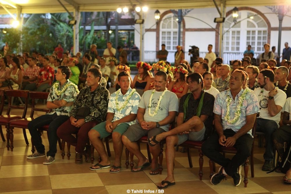 Le gratin du surf polynésien était convié à la présidence