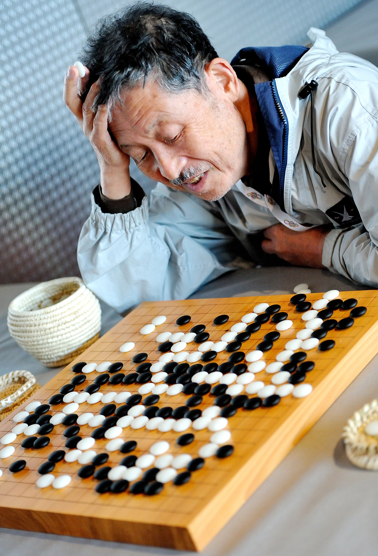 Jeu de go: l'Intelligence artificielle dame le pion au champion d'Europe