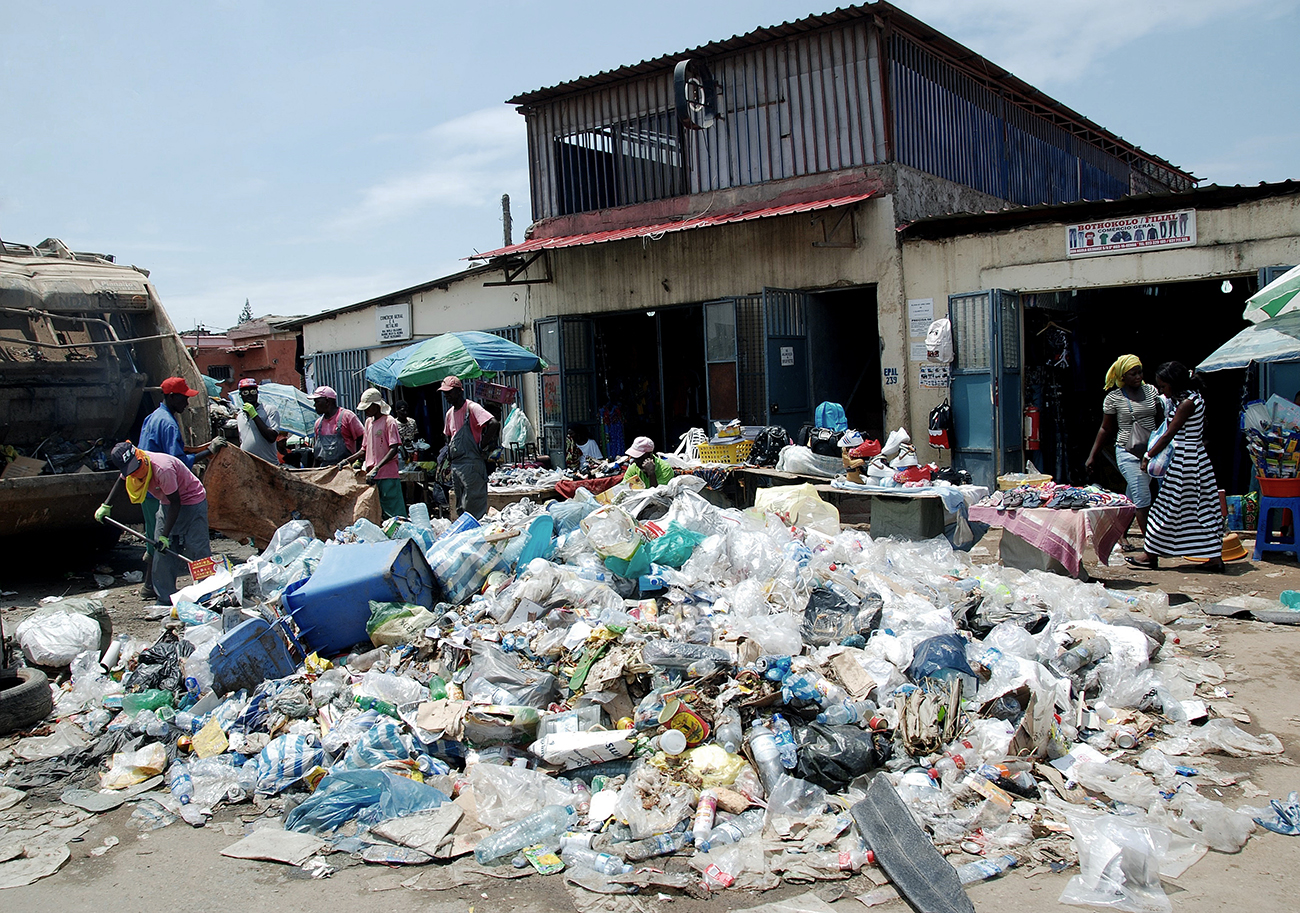 Luanda étouffe sous des montagnes d'ordures
