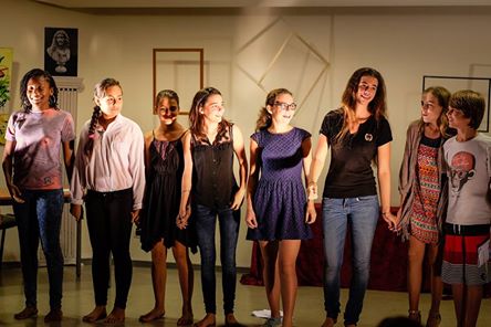 Animé par Christine Bennett, le stage permettra aux enfants de s’initier aux rudiments du jeu théâtral.