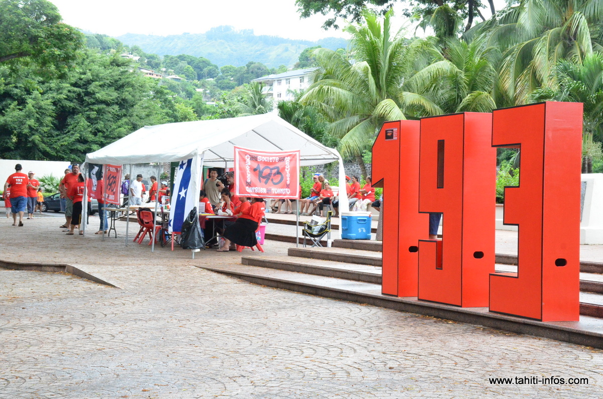 Après la discrète manifestation qui s’est déroulée lundi devant le Haut-commissariat, les militants de 193 organisent ce mardi une marche pour présenter la pétition qu’ils font circuler depuis le 7 janvier en Polynésie française.