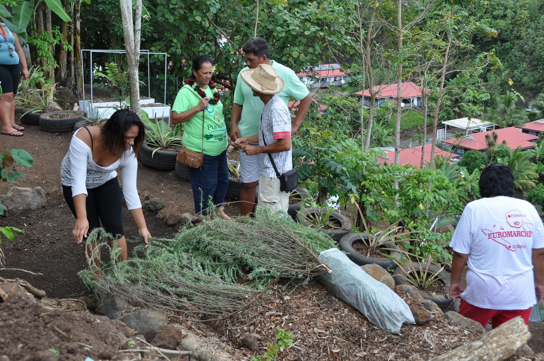 Un terrain de 300 m² a été mis à la disposition des familles pour la réalisation de ce jardin partagé commun