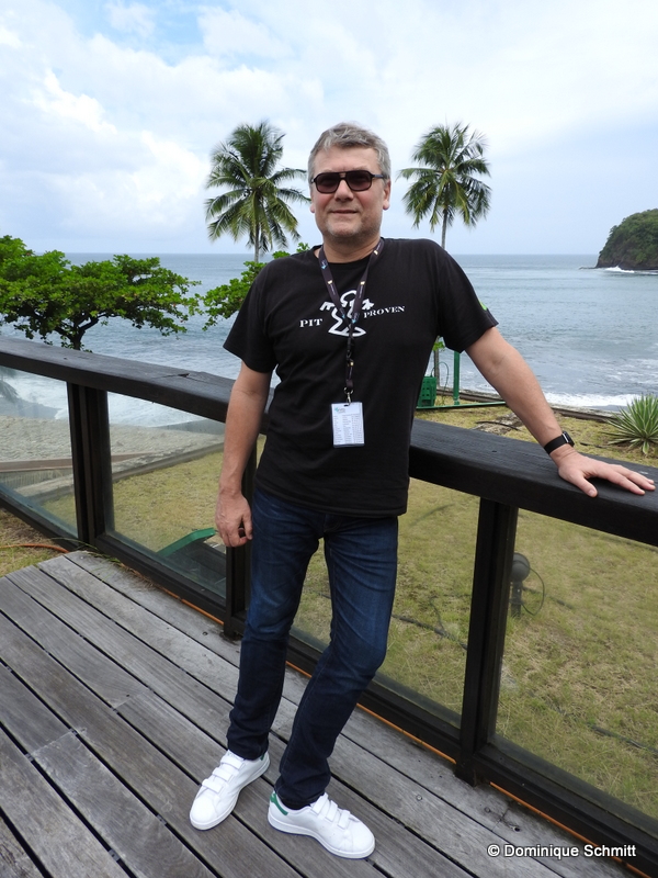 Fifo : "Raimana World" ou l'esprit du surf polynésien capté par la caméra d'Antoine Laguerre