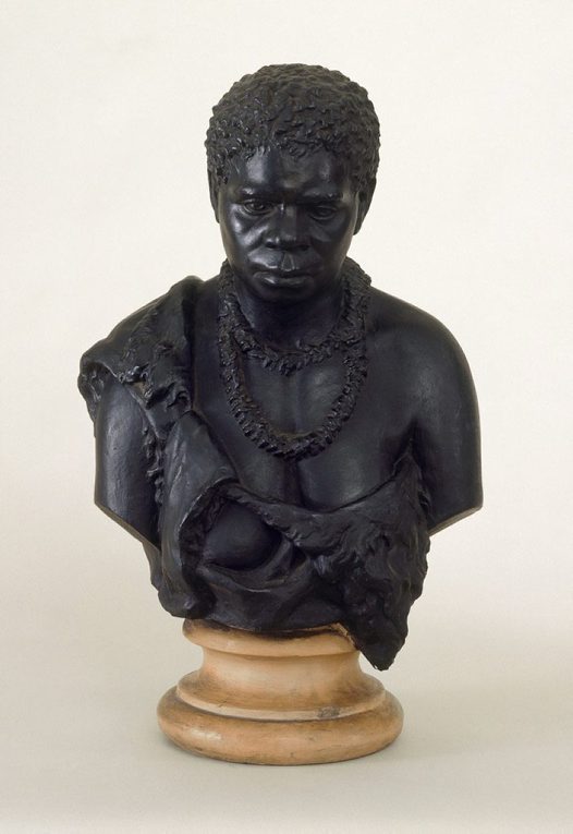 Truganini était déjà, de son vivant, une curiosité : divers bustes d’elle ont été réalisés (au moins deux).