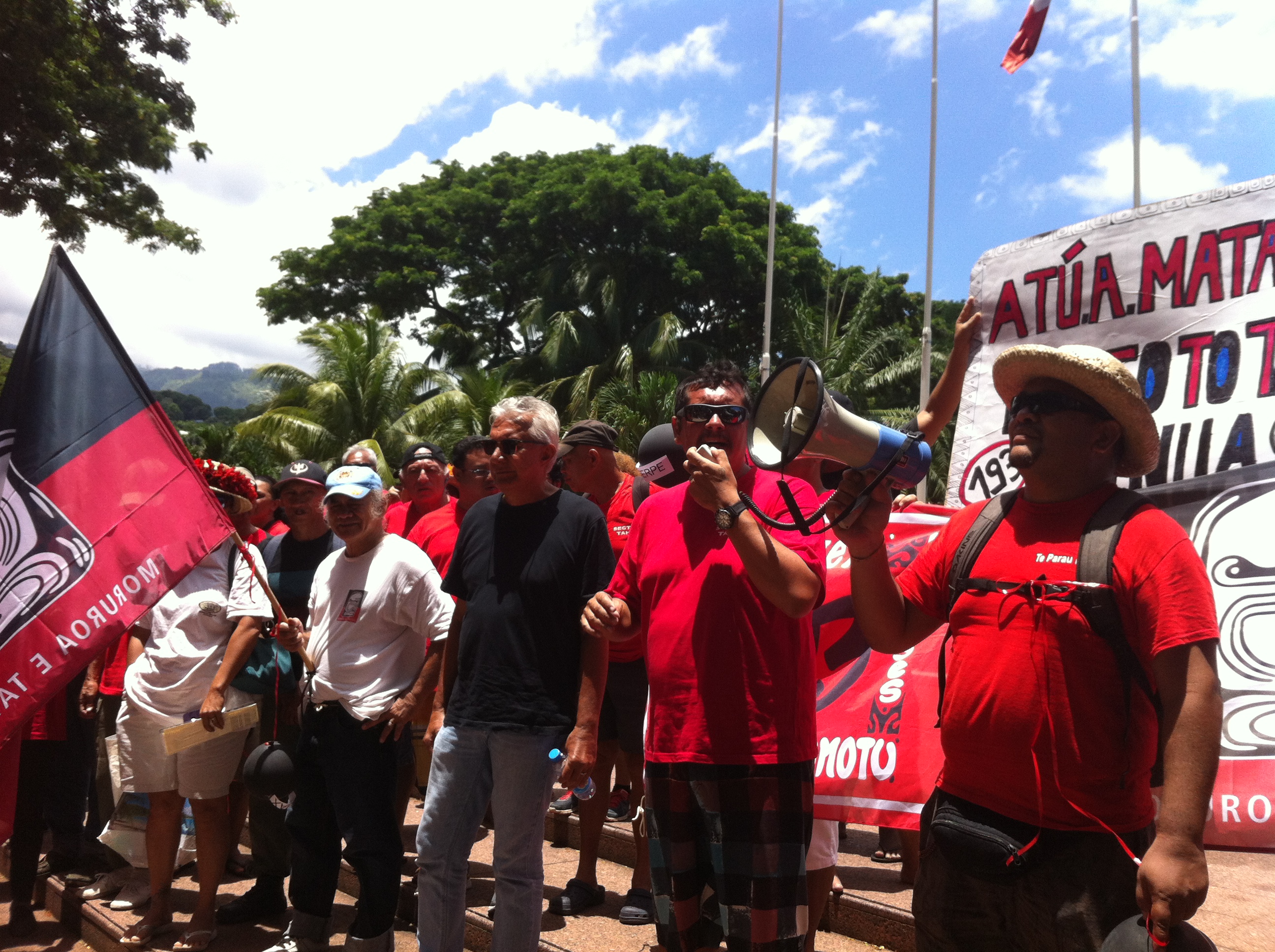 Tāmatamatara'a 'ātōmī : E aha to 'outou mana'o ?