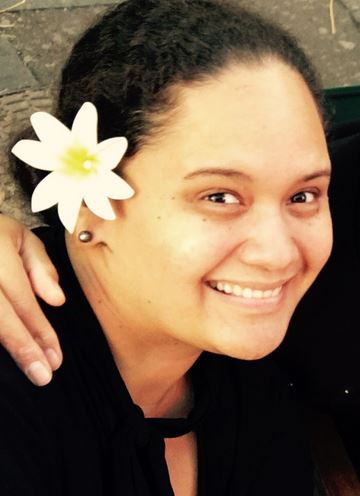 Portrait d'une étudiante:  La Polynésie loin des yeux, près du cœur