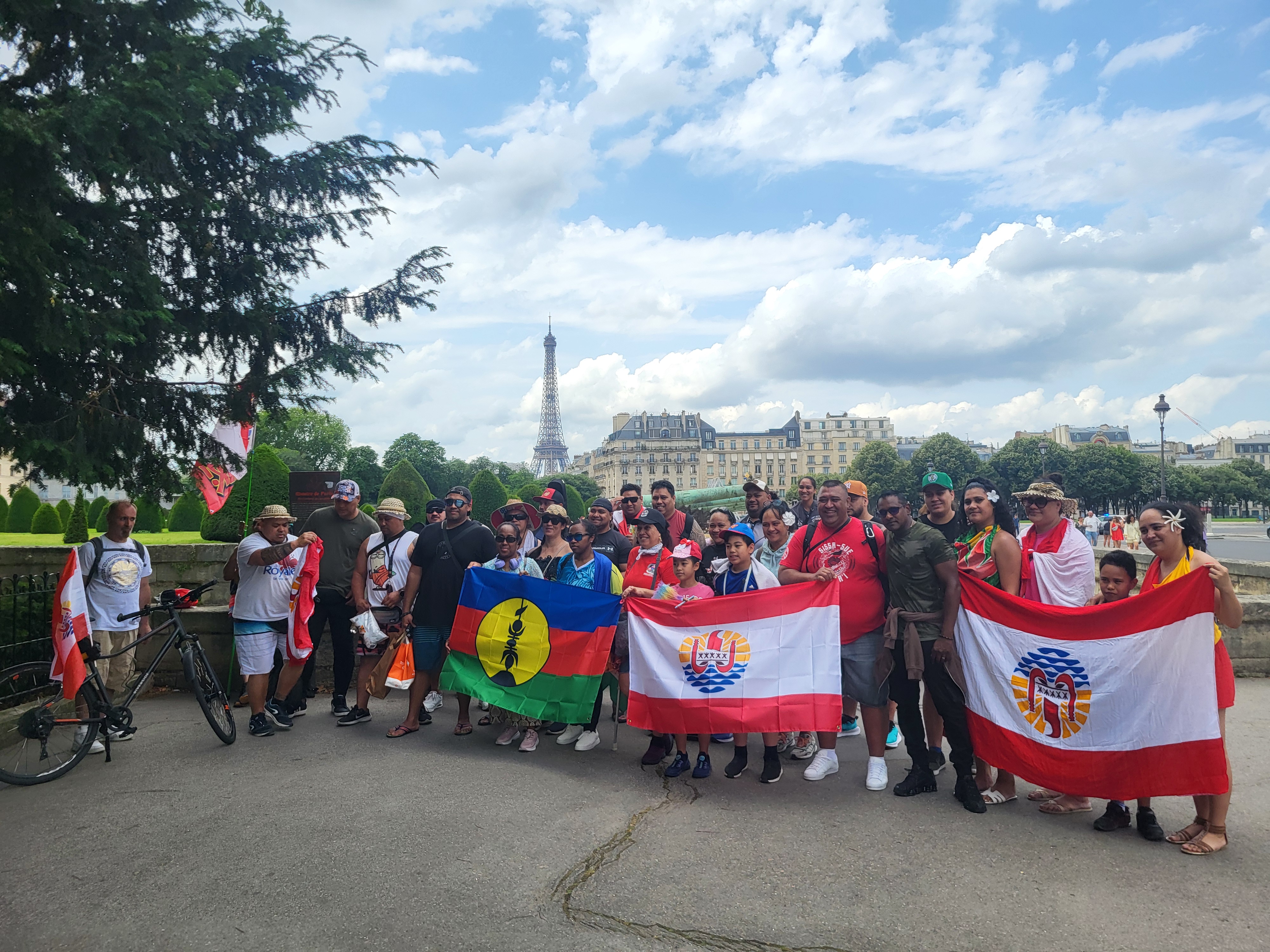 ​Marche parisienne pour les agents pénitentiaires du fenua