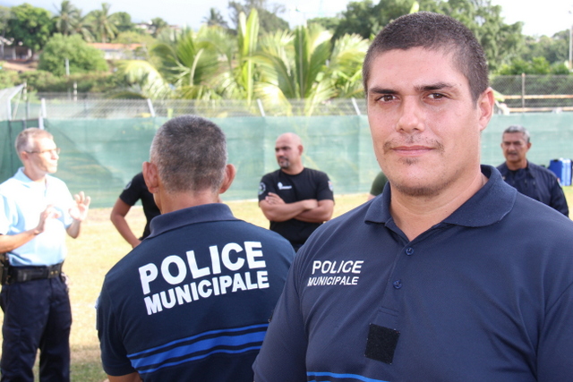 Les mutoi sur les lieux du crime au camp de gendarmerie de Faa'a