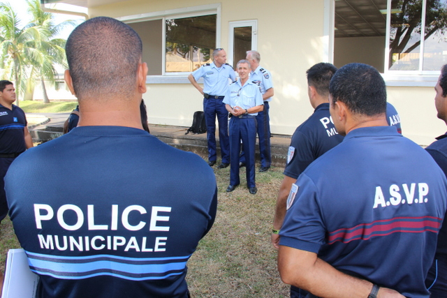 Les mutoi sur les lieux du crime au camp de gendarmerie de Faa'a