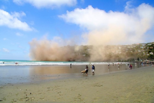 La terre tremble à Christchurch et rouvre des plaies
