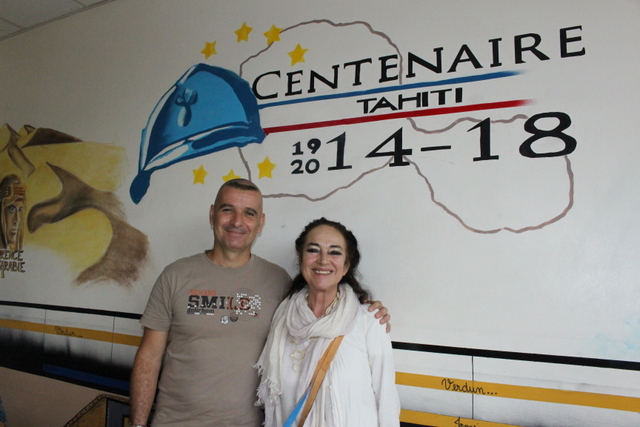 Sylvain Martinez, professeur d’histoire, de géographie et de français, porteur du projet Erasmus au lycée Saint-Joseph de Pirae et Danièle Bousquet, représentant de la France pour ce même projet, s’apprêtent à animer une semaine d’échanges à Tahiti entre élèves de Turquie, de Grèce, de l’ile de la Réunion, de Hongrie, d’Allemagne et de Polynésie.
