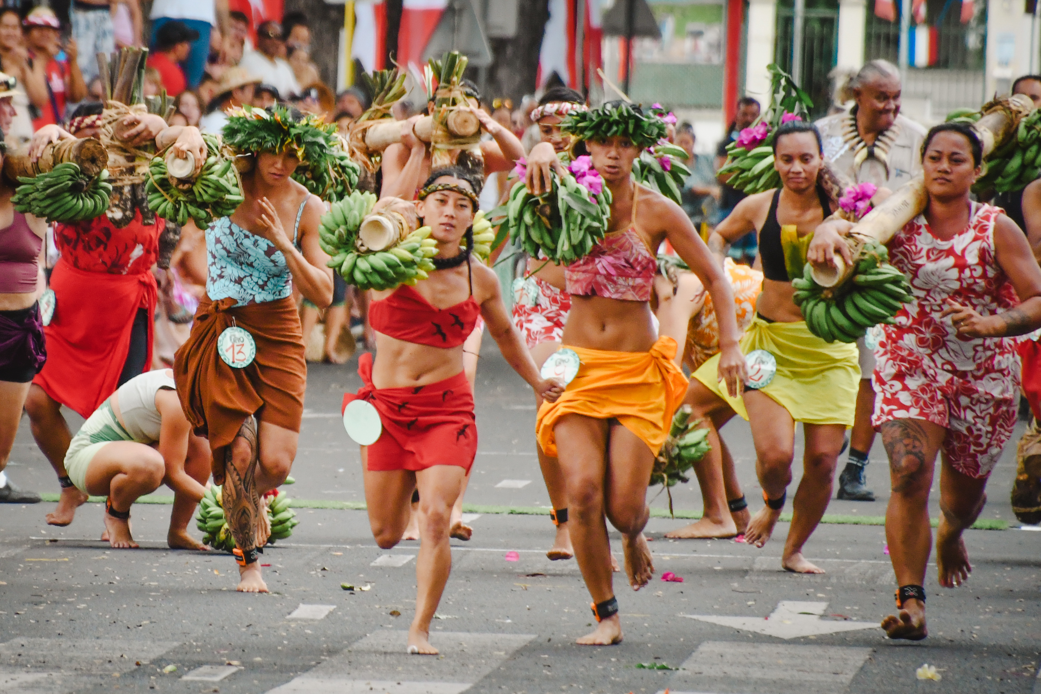 La course de porteurs de fruits est une épreuve qui rencontre un vif succès à l'étranger, et la fédération internationale des sports ancestraux entend bien faire respecter les règles et coutumes en vigueur.