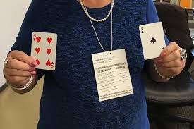 A Vegas, des cartes à jouer pour départager Clinton et Sanders