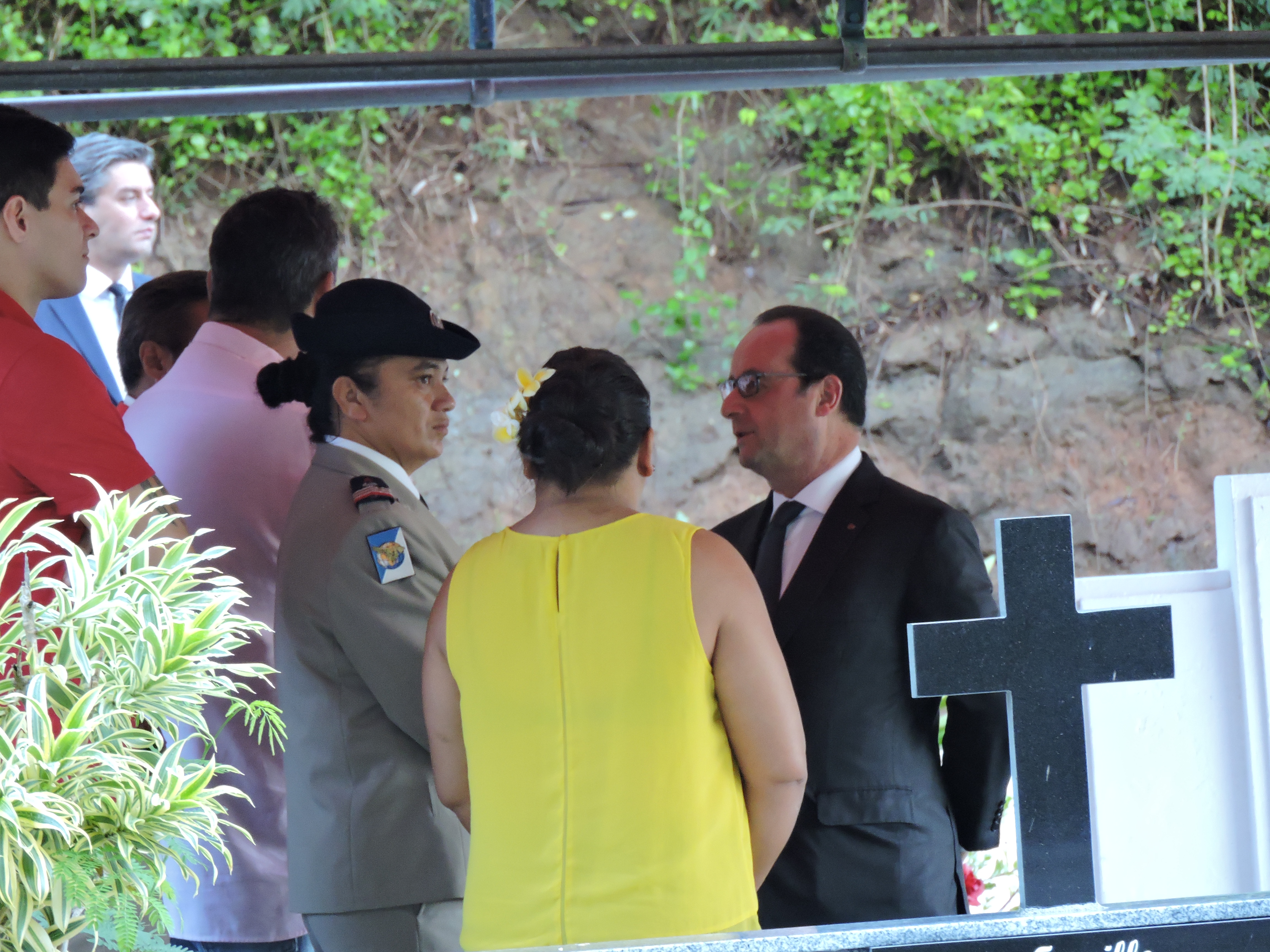 François Hollande s'est entretenu avec la famille de Pouvana'a a Oopa