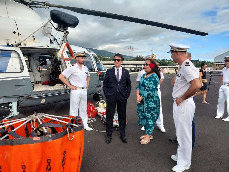 Visite de la base aérienne de Faa'a. Crédit : Garance Colbert