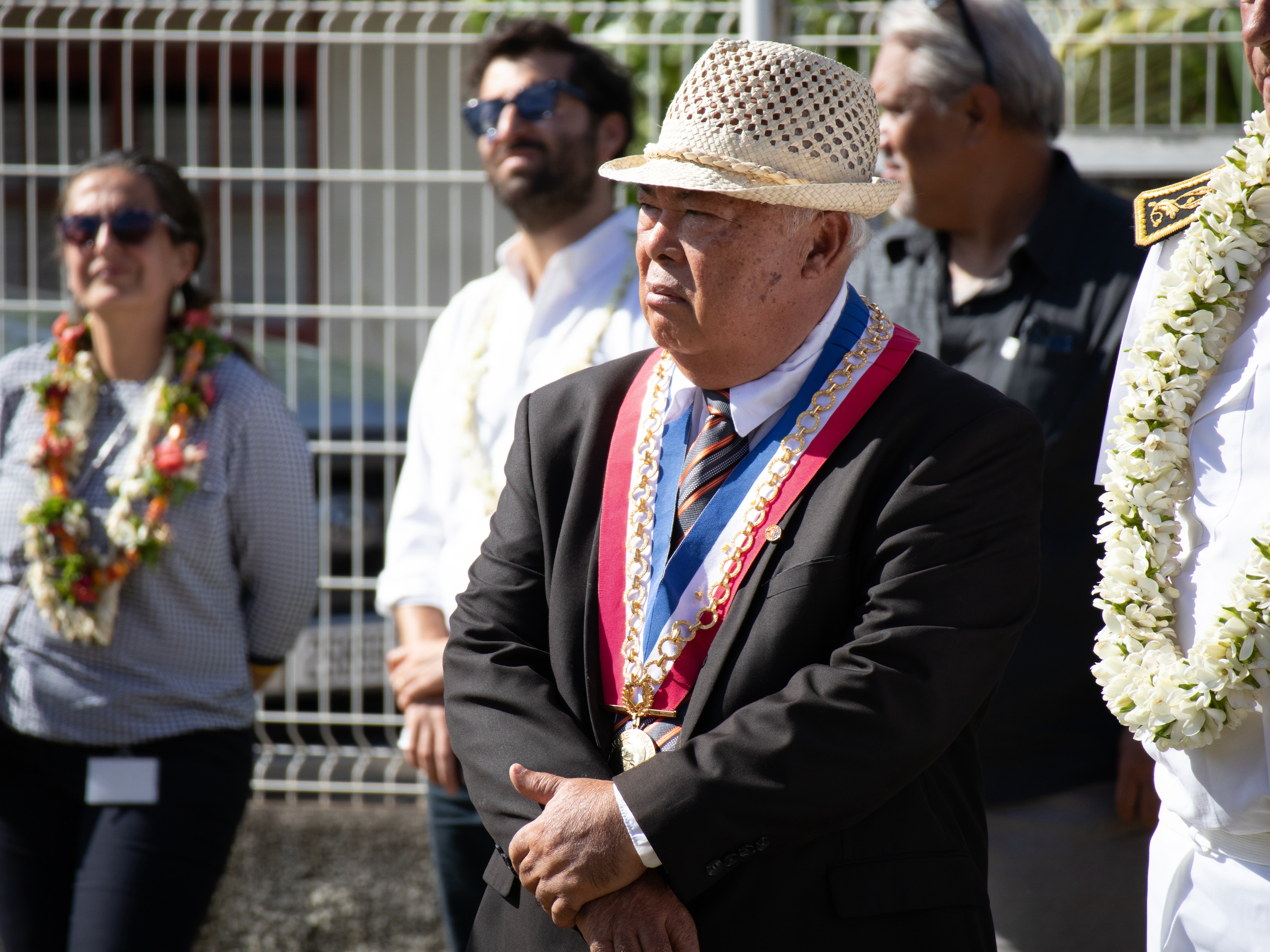 Le maire de Rurutu a profité de la venue du ministre et du président du Pays pour dérouler une liste bien fournie de voeux et revendications en faveur de sa commune et de l'archipel.