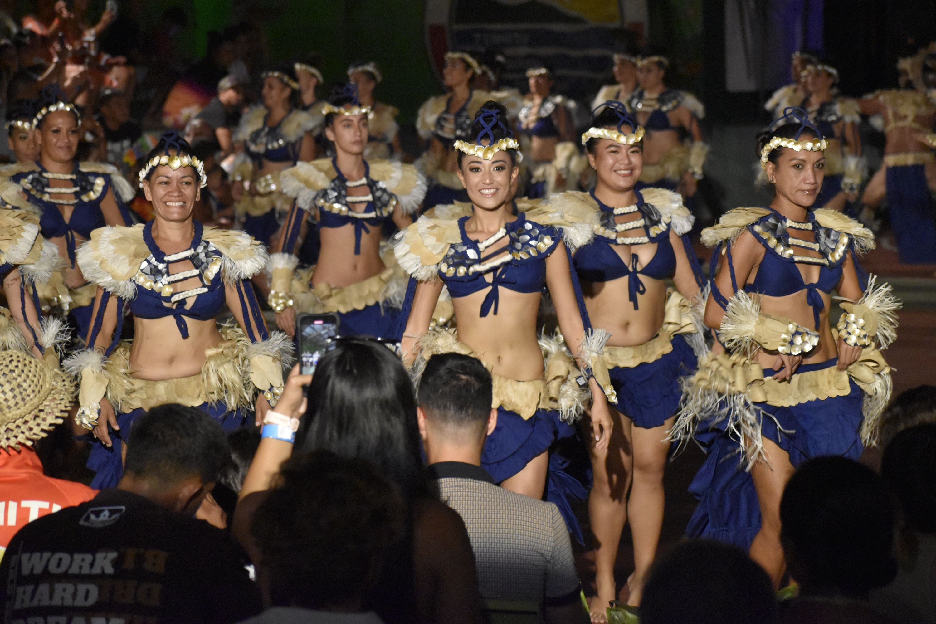 Une soirée magique, au plus près des artistes et des costumes.