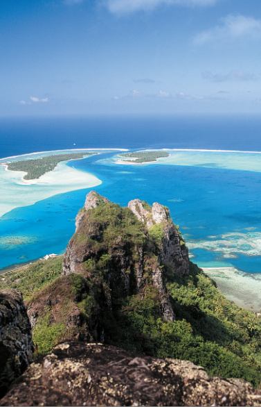 La seule et unique passe de Maupiti, dangereuse, car toujours en courant sortant.