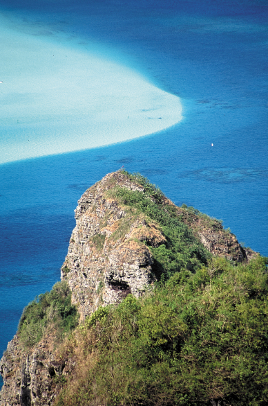 De roc et d’eau : à Maupiti, les cours de géologie offerts par la Nature sont passionnants.