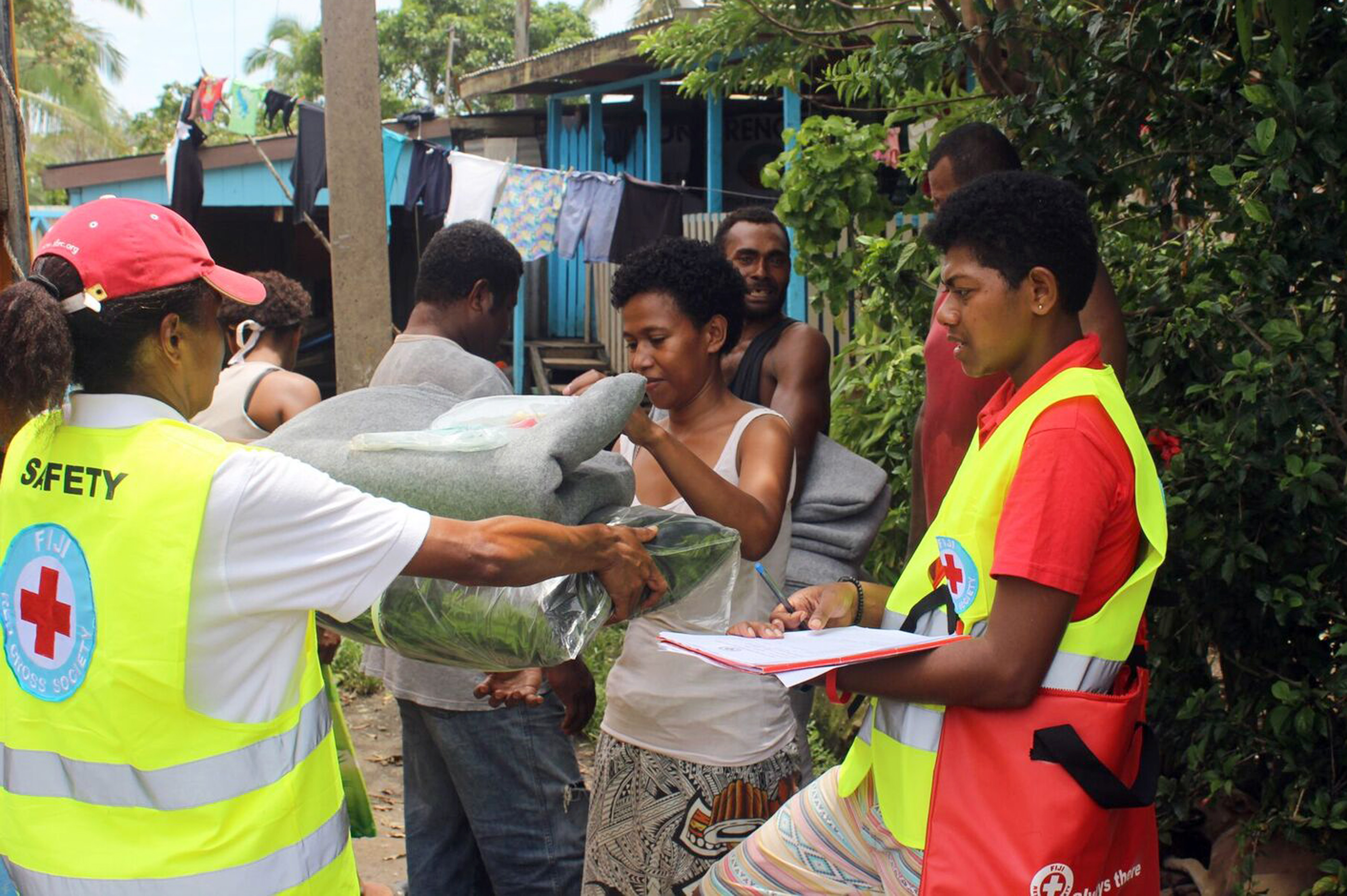 Cyclone à Fidji : La Croix-Rouge lance un appel aux dons