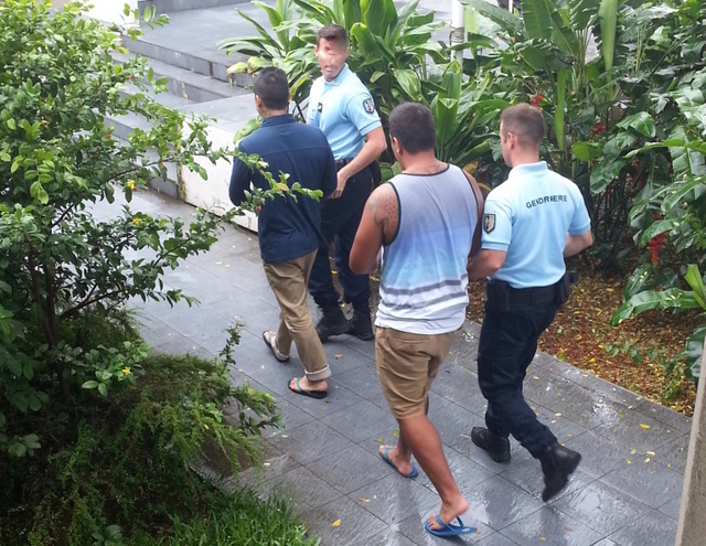 Les prévenus qui comparaissaient détenus ont regagné Nuutania en attendant le jugement, mis en délibéré au 1er mars.