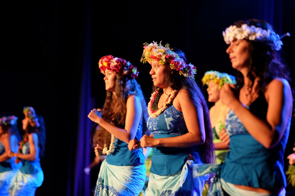 Cette soirée en l'honneur des femmes marque par ailleurs l’entente artistique et solidaire entre les sections classique et traditionnelle du Conservatoire.