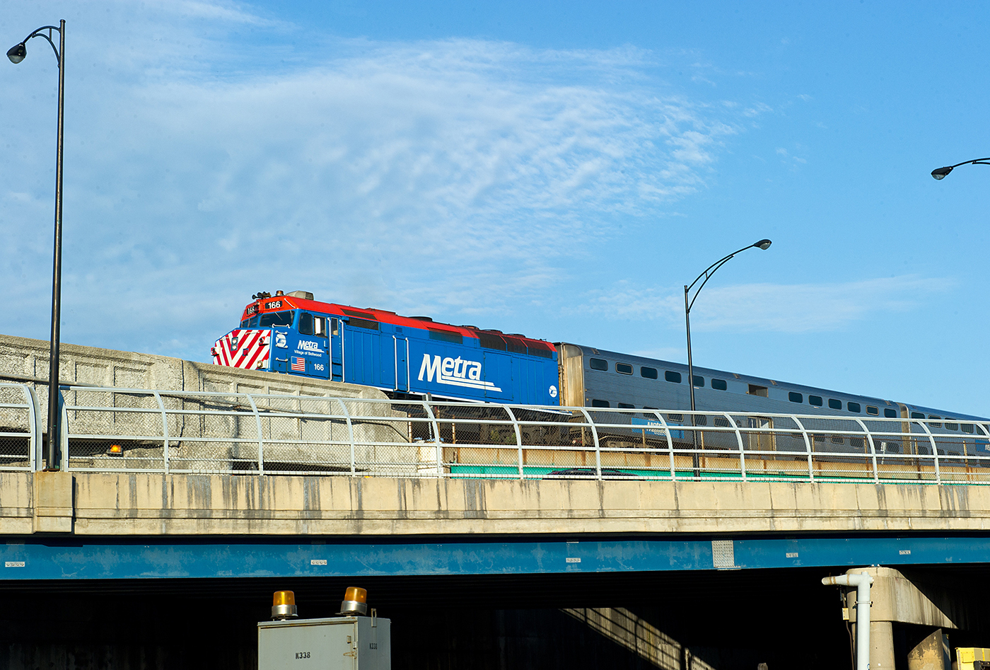 Un train de banlieue déraille en Californie: 14 blessés