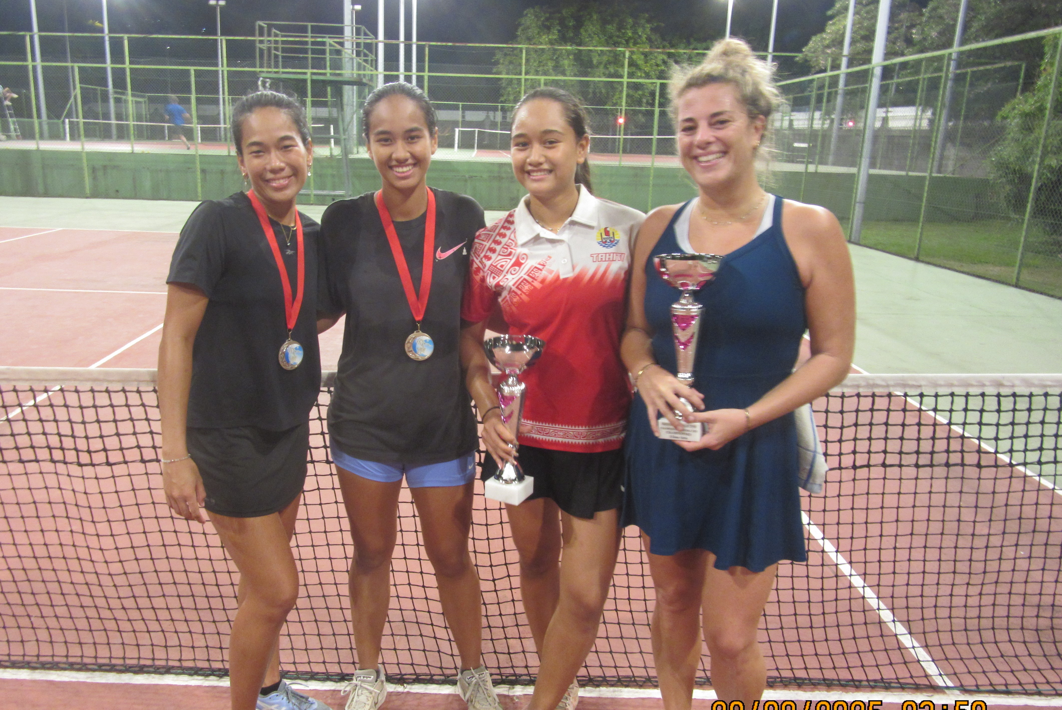 Tavero Chung et Floriane Malbranque (à droite) ont dominé Hinehere Lee-Bonno et Chrissy Vonge en finale 3e/2e série dames.