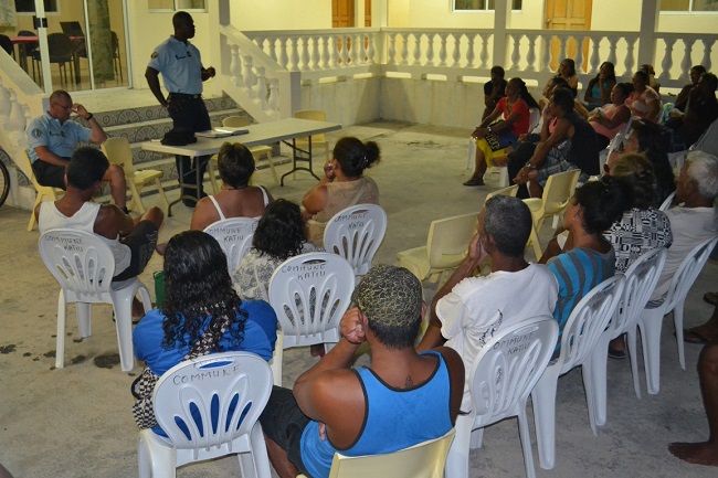 Les gendarmes en mission dans les atolls isolés des Tuamotu