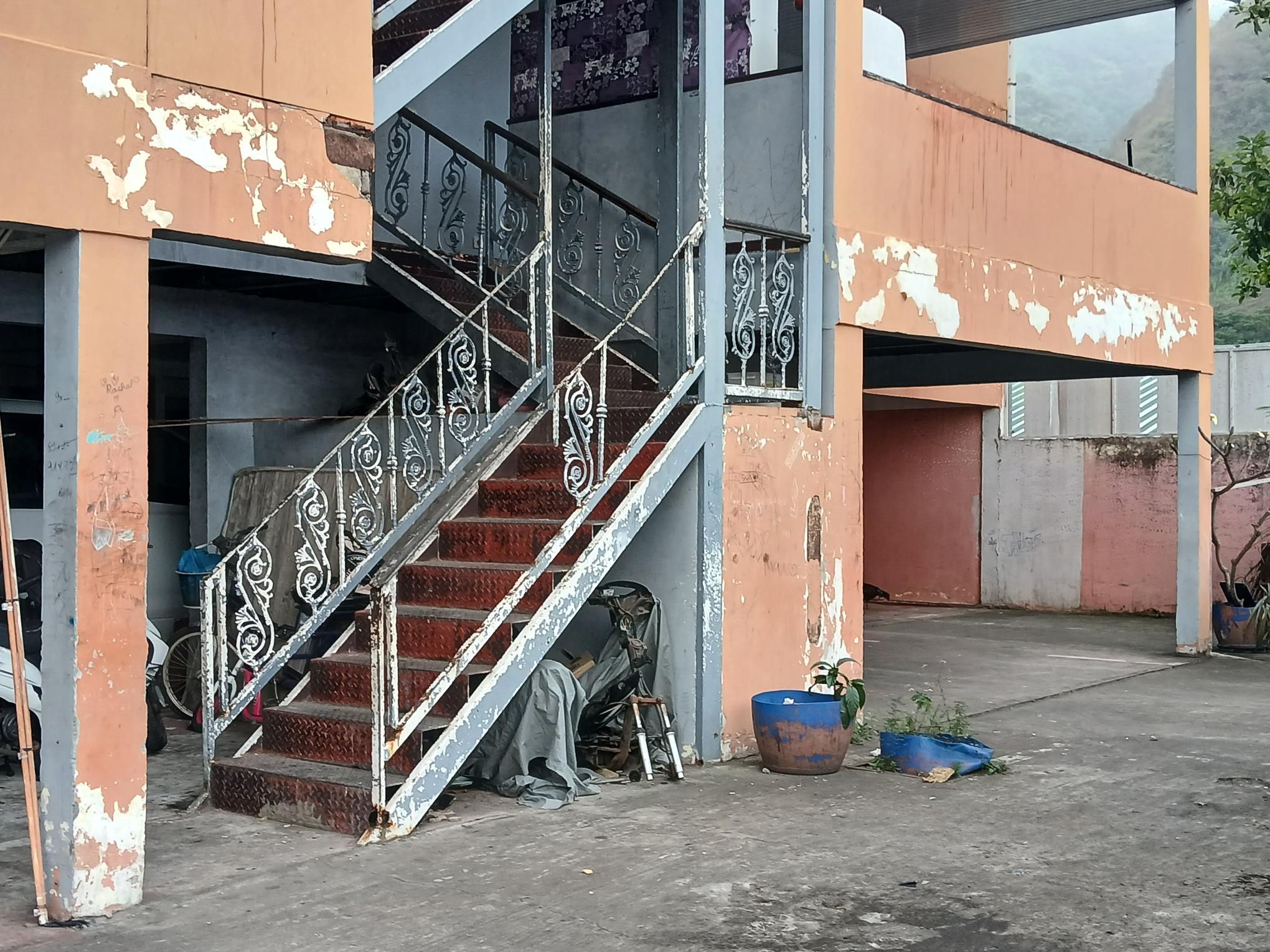 “Voilà le taudis” 