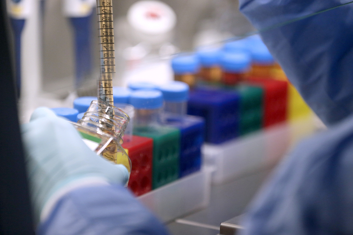 Une centaine de cancérologues dénoncent le prix des médicaments anticancer