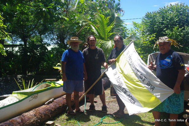l'association Te Matahuarere no te Reva Te Moana e te Fenua participe à la traversée avec Ismaël Huukena