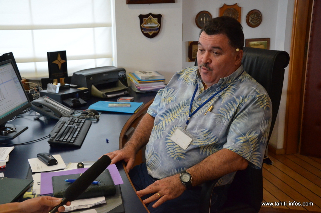 Mario Banner en 2012 dans le bureau qu'il occupait alors comme directeur général du port autonome de Papeete.