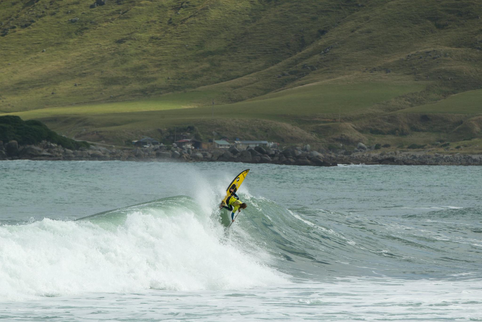 Caio Vaz dans le secret spot du bout du monde © Scott Sinton