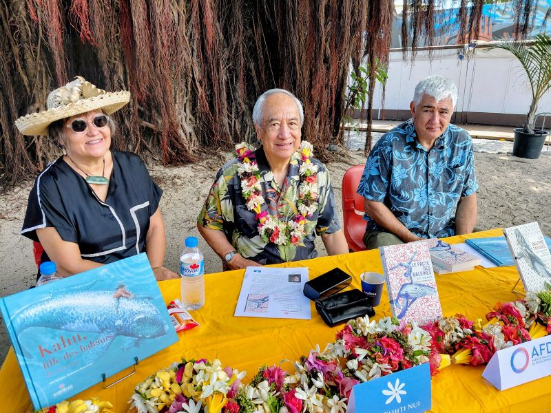 Mireille Vignol, traductrice, l’auteur Witi Ihimaera et l'éditeur Christian Robert.
