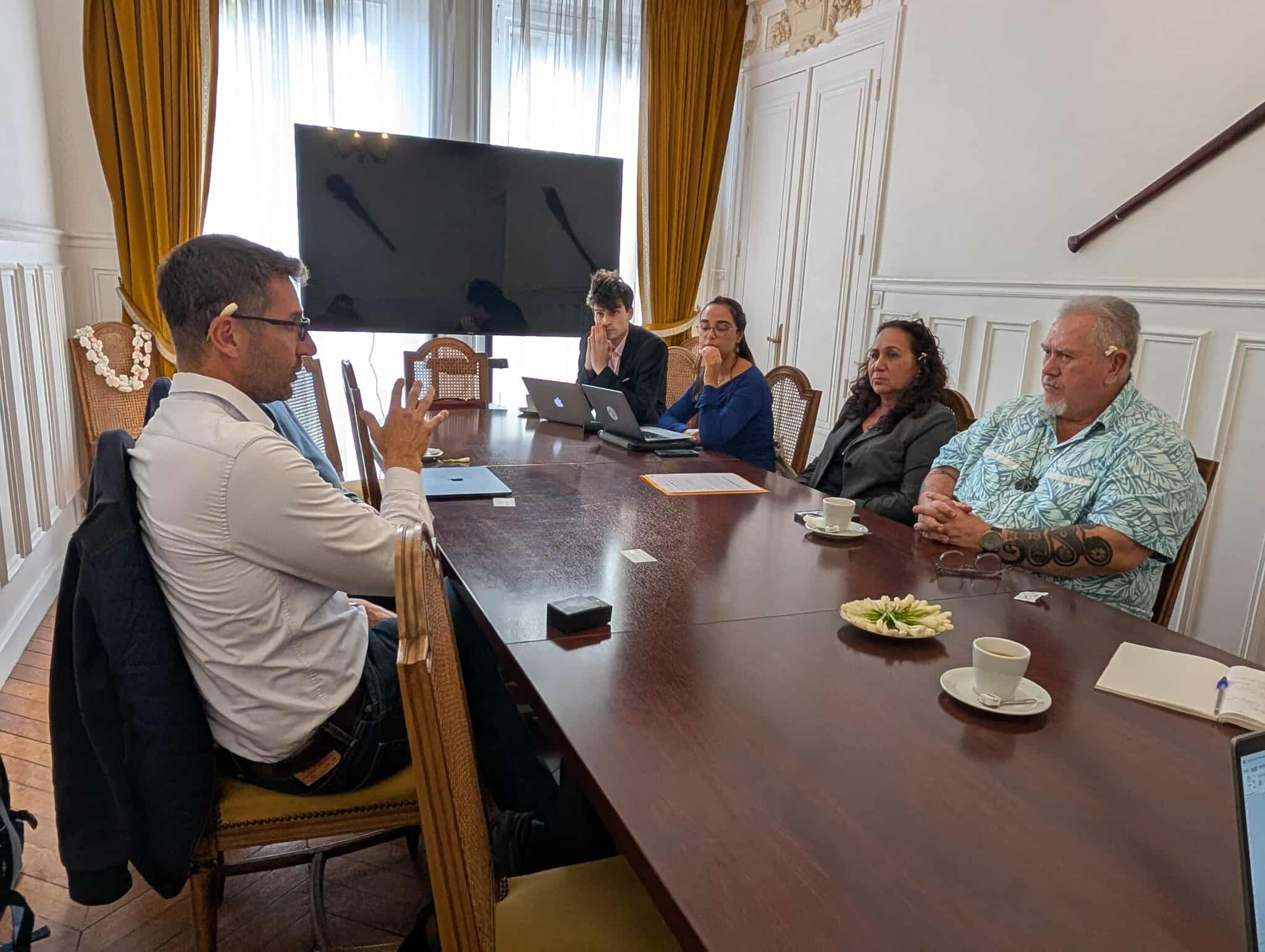 ​En quête de développement durable pour les compagnies locales