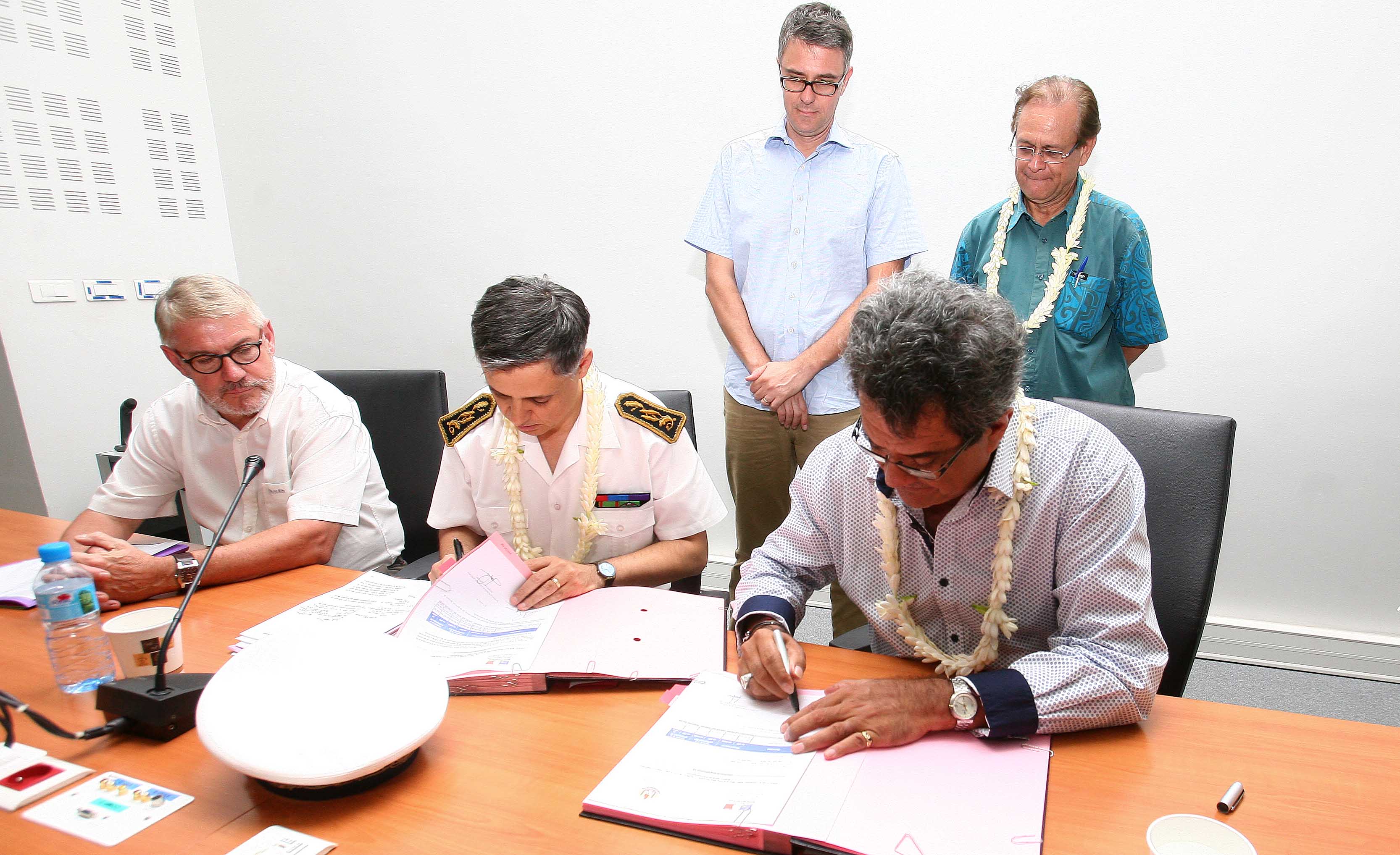 Les travaux aux collèges de Hao et Rangiroa pourront commencer rapidement