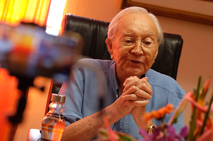 “Présenterez-vous et défendrez-vous l’indépendance telle que décidée par Oscar Temaru : oui ou non ?”, lance Gaston Flosse dans un communiqué (Photo : archive).