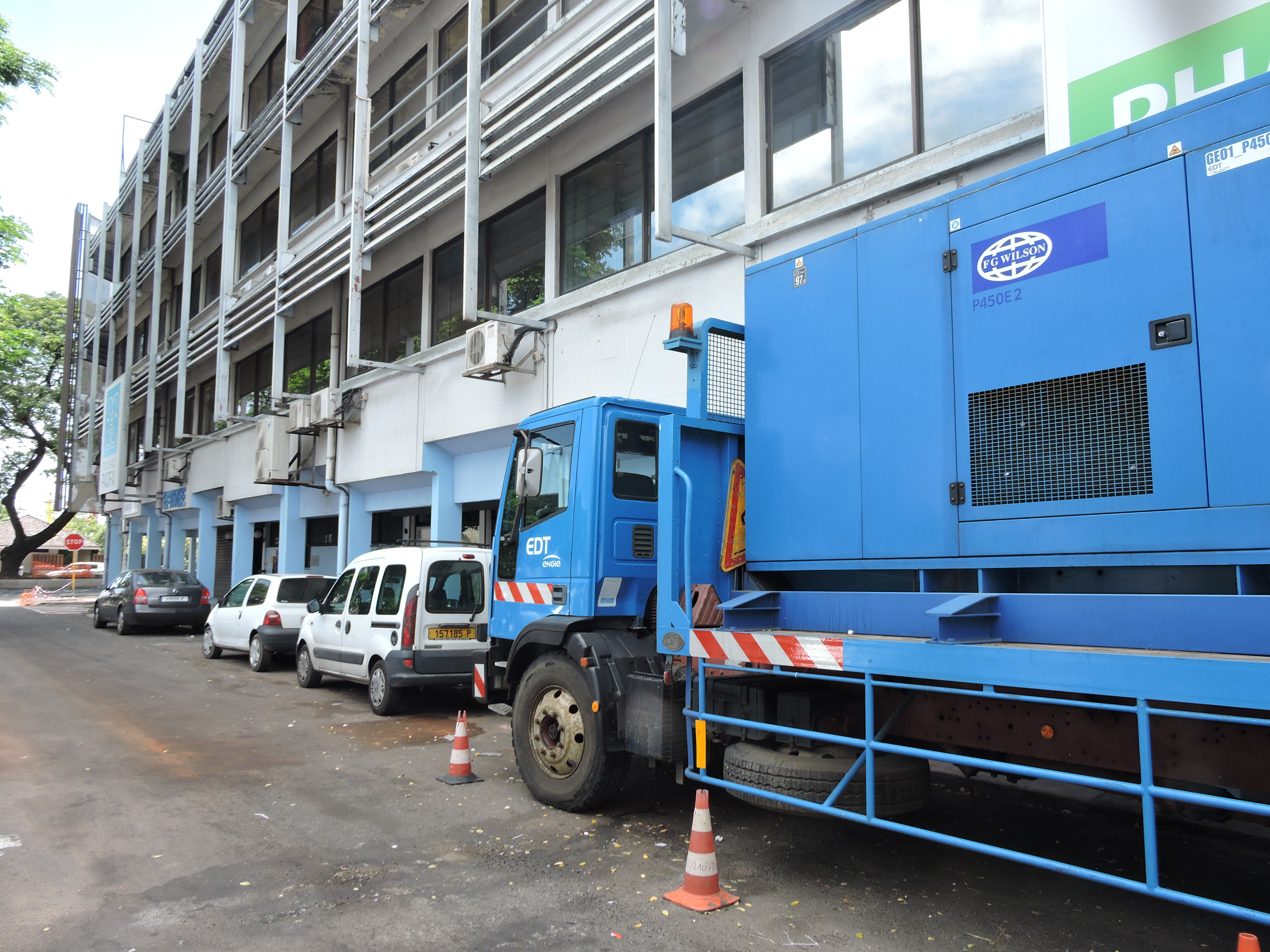 Une panne d'électricité a touché la clinique Paofai pendant plusieurs heures jeudi soir. Ce week-end, un groupe électrogène d'EDT était stationné devant la clinique pour prendre le relais au cas où une nouvelle panne d'électricité se produisait.