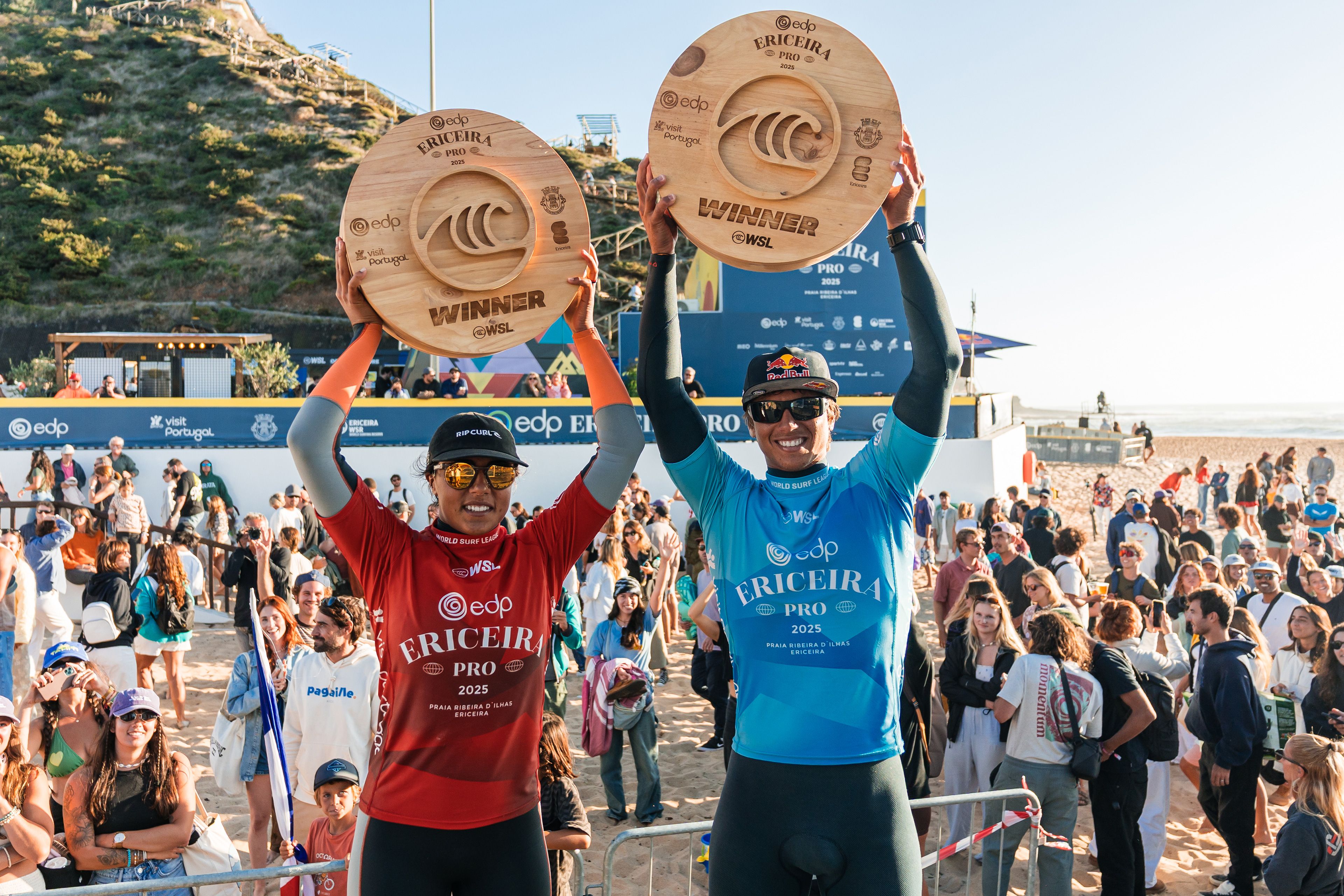 Tya Zebrowski et Kauli Vaast, un duo magique pour le surf polynésien.