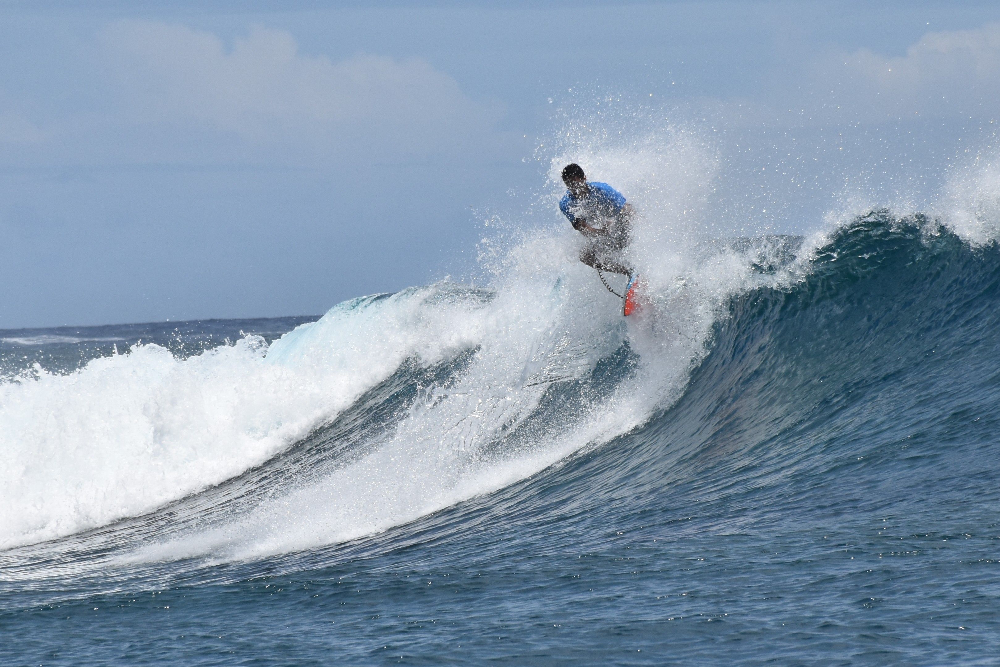 La vague de Taapuna ne fait pas de cadeau.