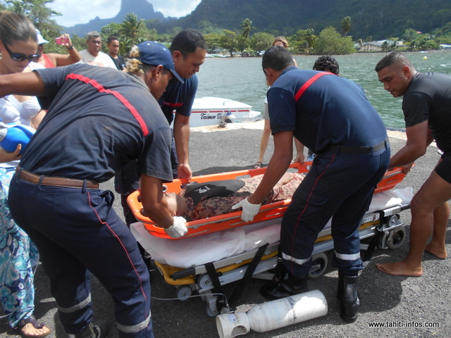 Pour cette simulation, les organisateurs ont mis en scène un pêcheur qui se noie.