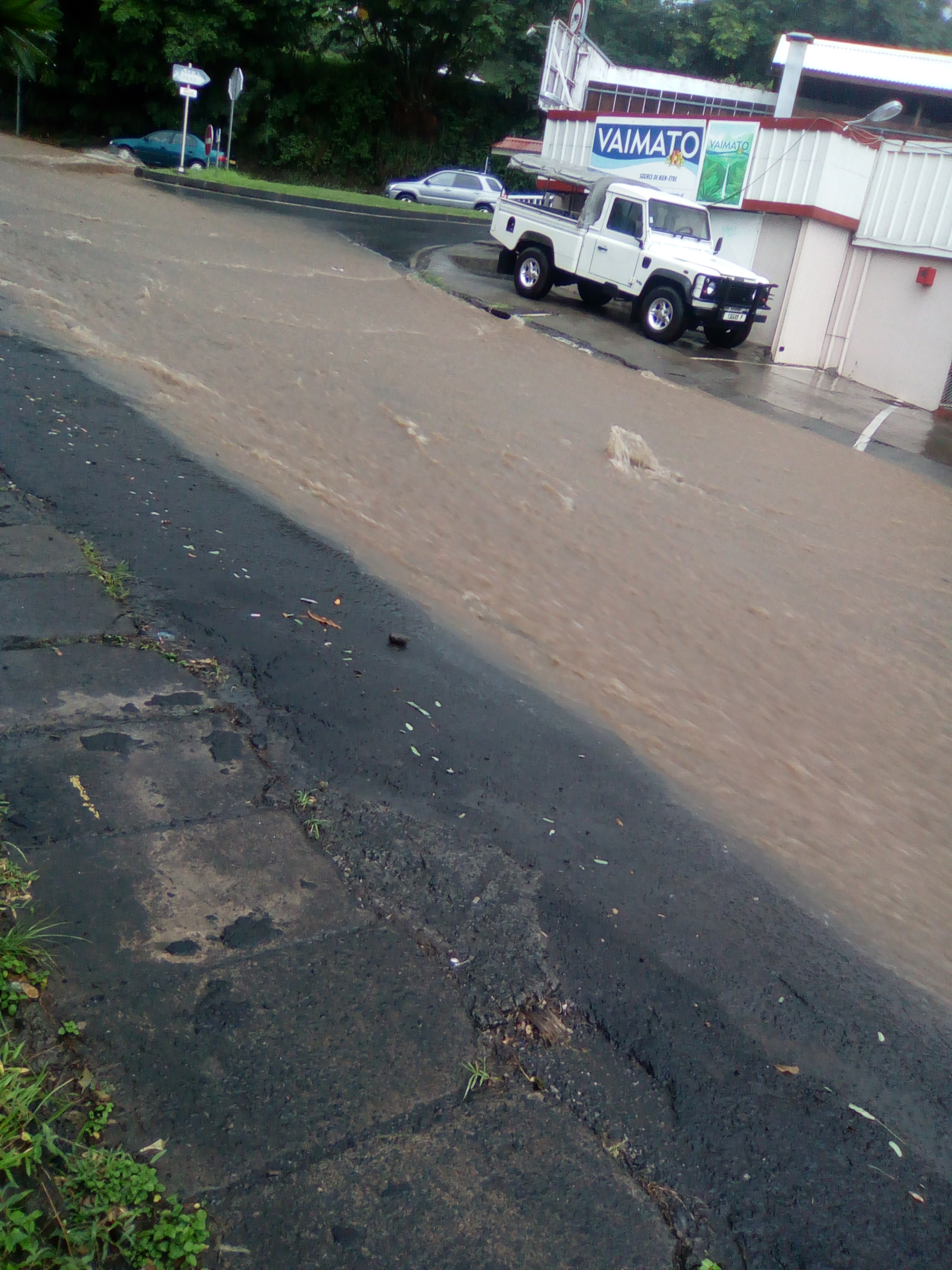 Fortes pluies: prudence sur les routes