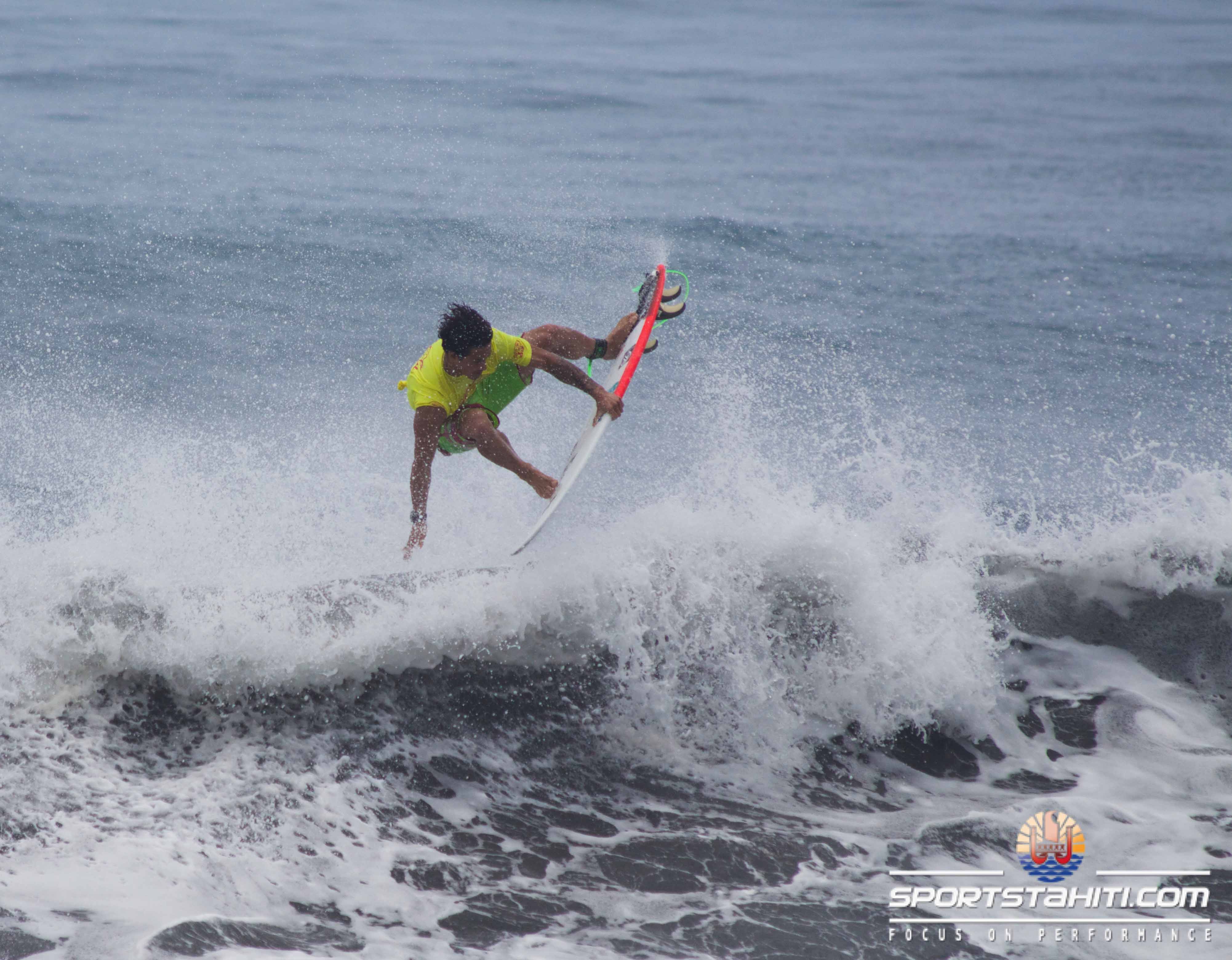 Surf « Coca-Cola Teen Surf Session » : De belles performances à Papenoo
